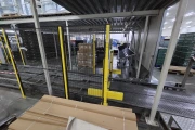 Viscon Atlas Automatic gantry palletizer for plastic fruit and vegetable crates , with automatic crate infeed and pallet transport.