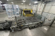 Viscon Atlas Automatic gantry palletizer for plastic fruit and vegetable crates , with automatic crate infeed and pallet transport.