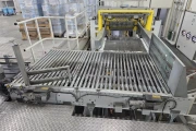 Viscon Atlas Automatic gantry palletizer for plastic fruit and vegetable crates , with automatic crate infeed and pallet transport.