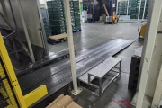 Viscon Atlas Automatic gantry palletizer for plastic fruit and vegetable crates , with automatic crate infeed and pallet transport.