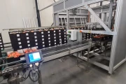 Viscon unloading and weighing system for vine tomatoes with palletizer