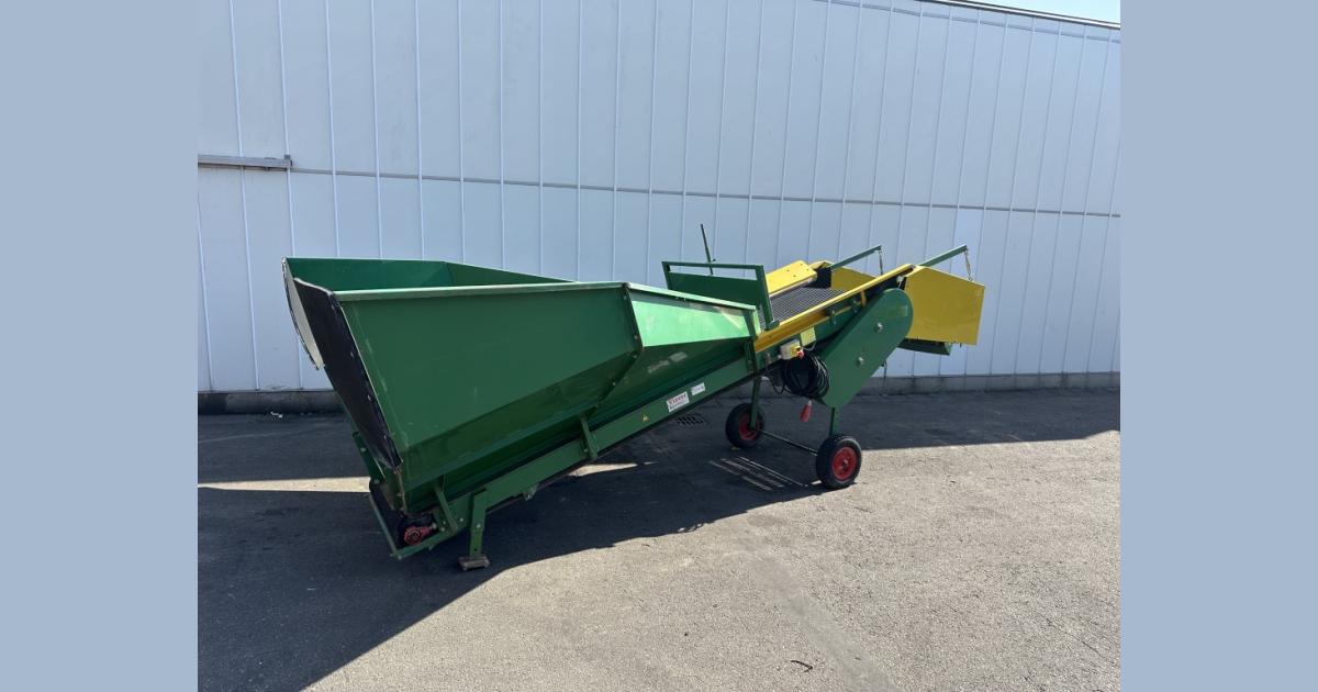 Visser AL dosing hopper with spiral roller cleaner • Duijndam Machines