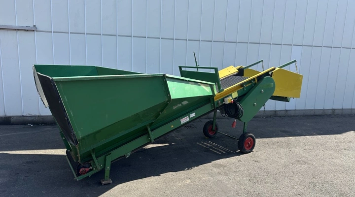 Visser AL dosing hopper with spiral roller cleaner