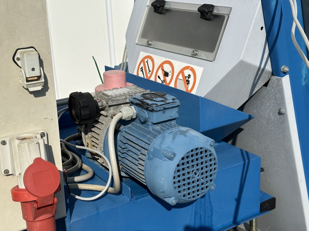 Visser EC40 Наполнитель кассет торфом