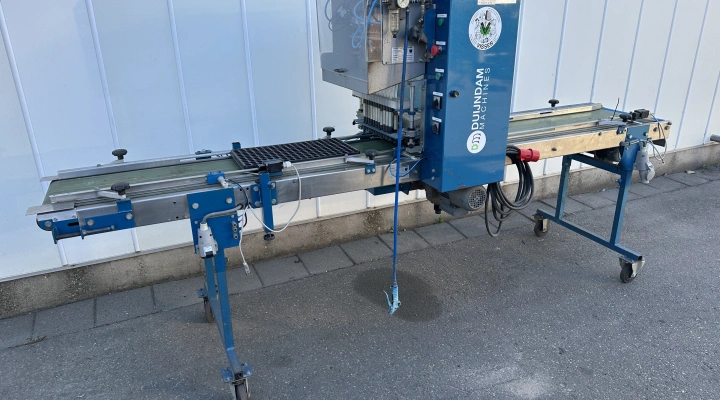 Visser Granette SP-24 tray seeding machine with dibbler