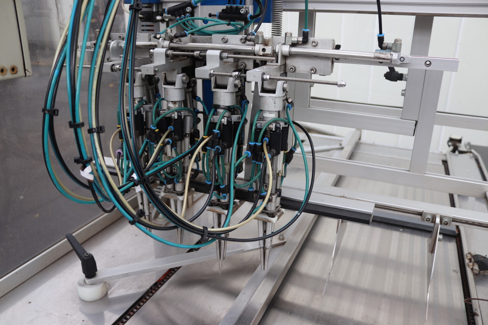 Visser Pic-O-Mat PC-9 transplanter for plugs • Duijndam Machines