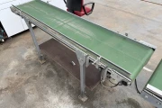 Visser PSL2 Granette tray seeding machine with supply conveyor and discharge roller conveyor