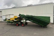 Visser receiving hopper with roller cleaning unit for potatoes