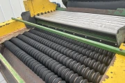 Visser receiving hopper with roller cleaning unit for potatoes
