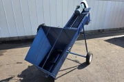 Visser screw conveyor to mix soil and water