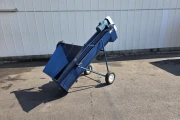 Visser screw conveyor to mix soil and water