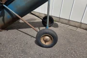 Visser screw conveyor to mix soil and water