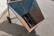 Visser screw conveyor to mix soil and water