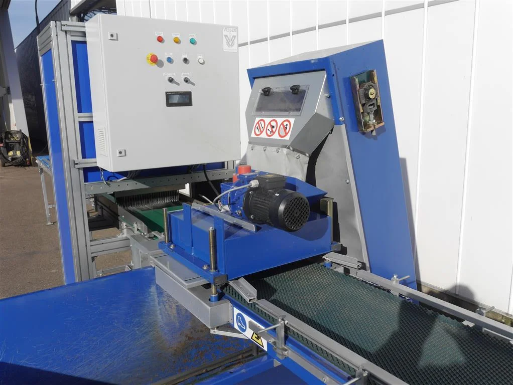 Visser EC40 tray filling machine • Duijndam Machines