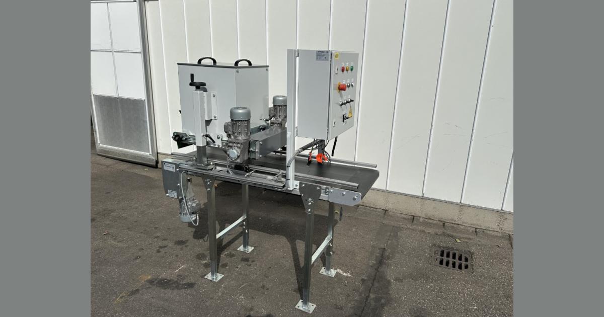 Visser VD-450 tray covering machine • Duijndam Machines