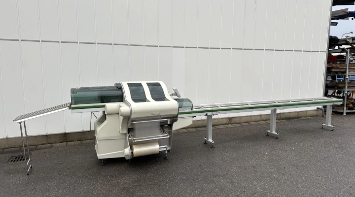 Waldyssa Fabri Automac PIU 55 stretch film packaging machine with 4 meter conveyor