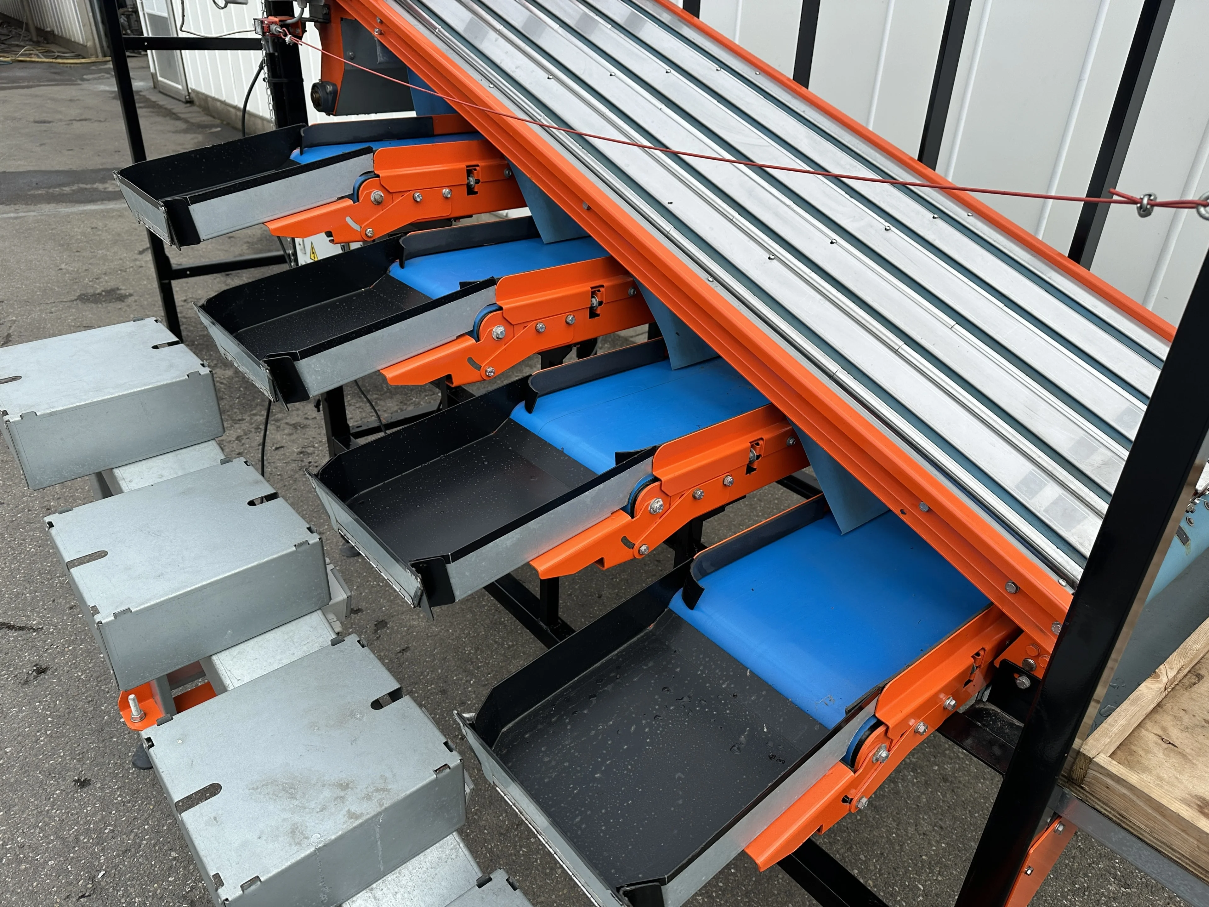 Wamel Perfect cherry sorting machine 4 + 1 sortings • Duijndam Machines