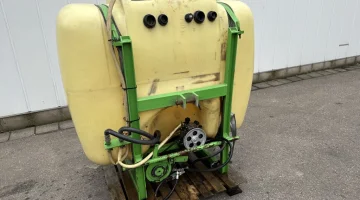 Wassertank mit Pumpe