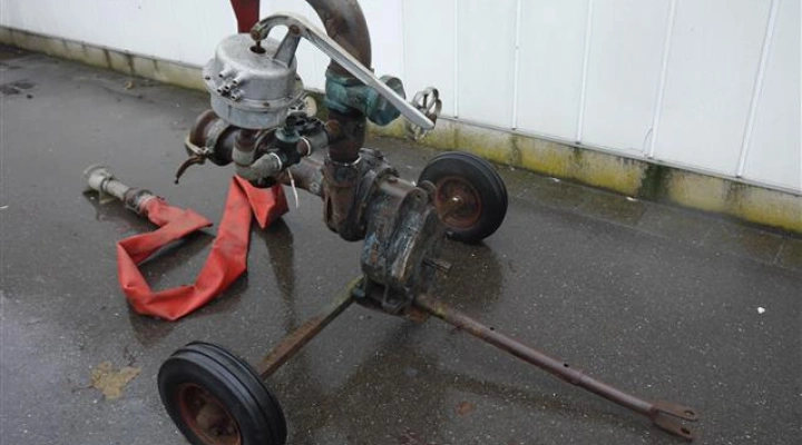 waterpomp tractor (1)