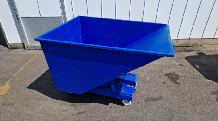 WFI tipping container 900 Liter