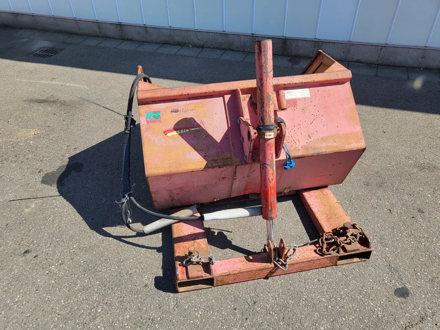 Wifo hydraulic shovel container for forklift • Duijndam Machines
