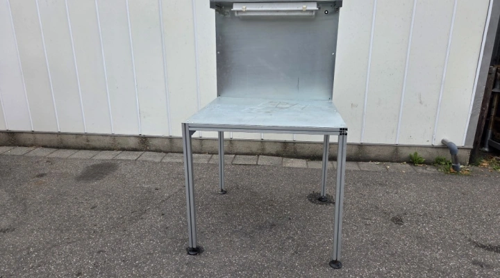 Work table aluminium frame, with a galvanised worktop 100 x 95 cm