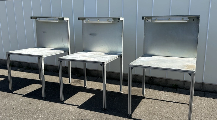Work table aluminium frame, with a galvanised worktop 100 x 95 cm