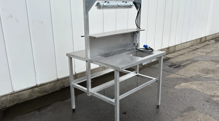 Work table stainless steel 2 sided with light 100 x 100 cm